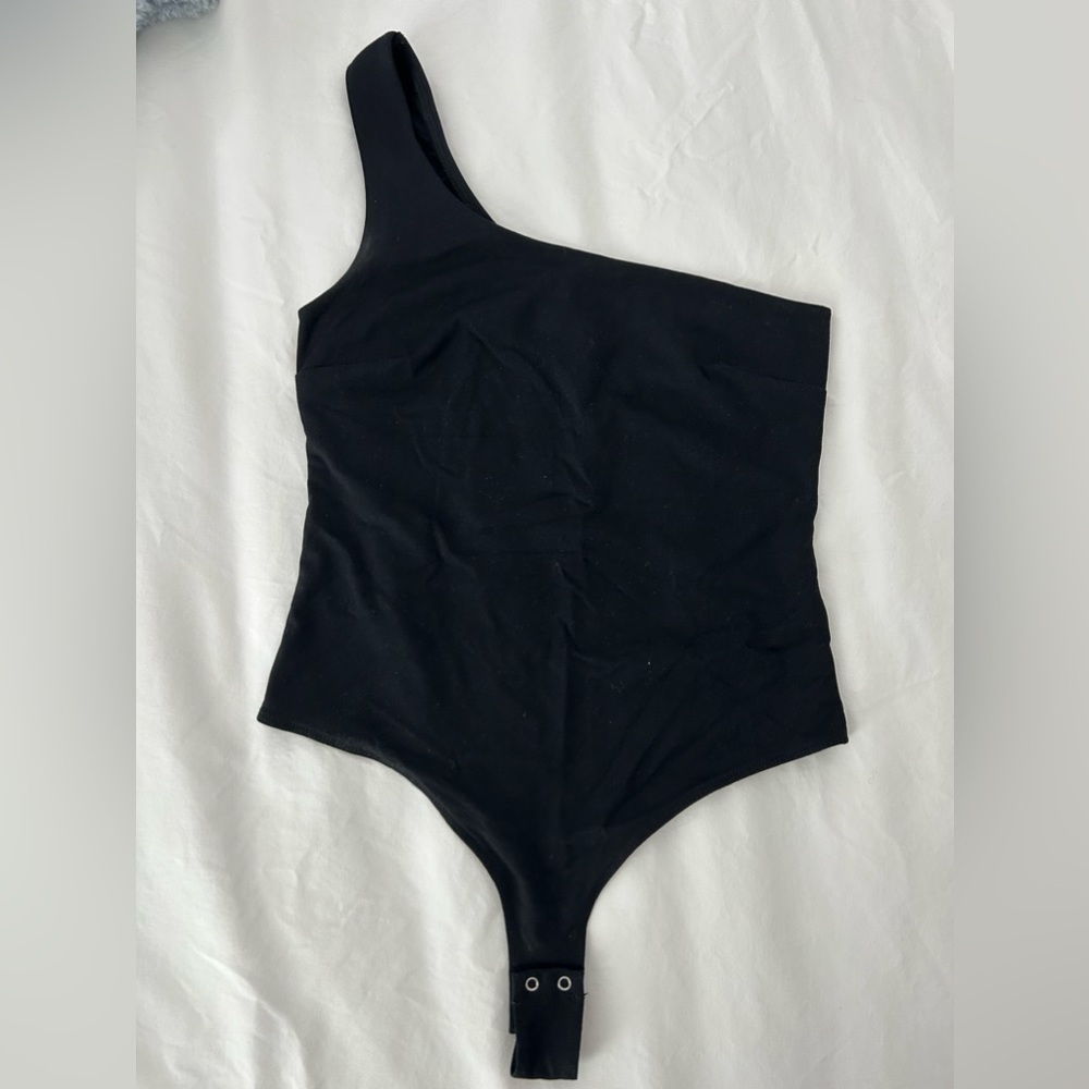 Dynamite One-Shoulder Bodysuit